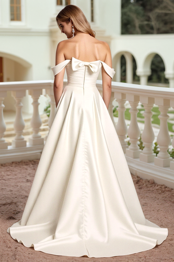 Satin A Line Vit Off The Shoulder Bröllopsklänning med rosett